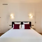 Pick A Flat\'S Apartment In Saint-Germain - Place Furstemberg
