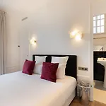 Pick A Flat\'S Apartment In Saint-Germain - Place Furstemberg