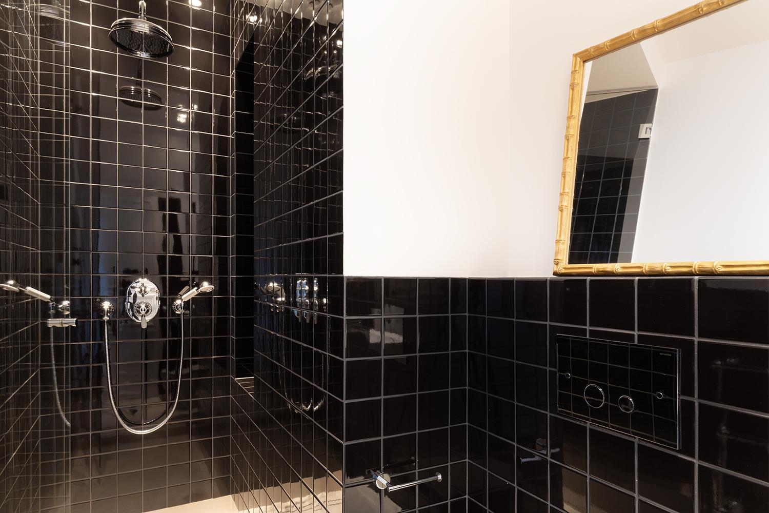 Pick A Flat's In Saint-germain - Place Furstemberg *